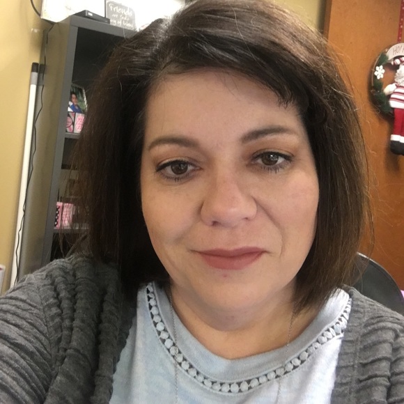 Meet your Posher, Cathy - Picture 1 of 1